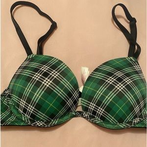 Victoria’s Secret/ Pink push up bra